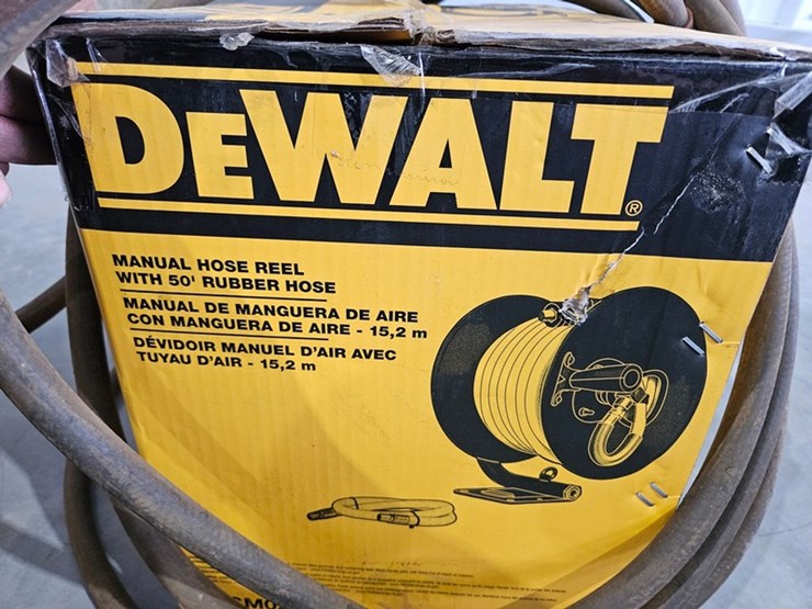 #6235-•-dewalt-manual-hose-reel-and-hose-image-3