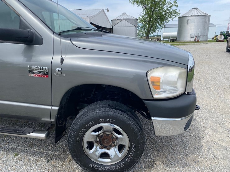 2008-dodge-2500-image-7
