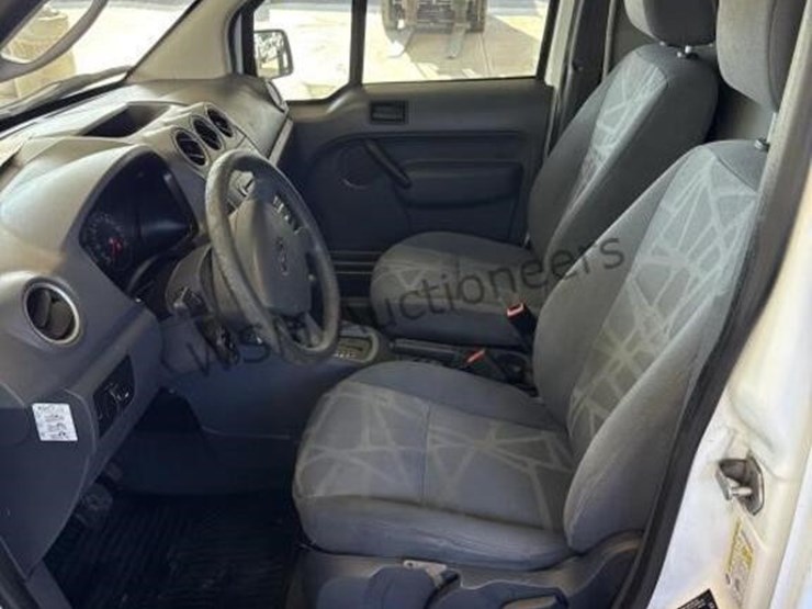 2013-ford-transit-connect-image-27