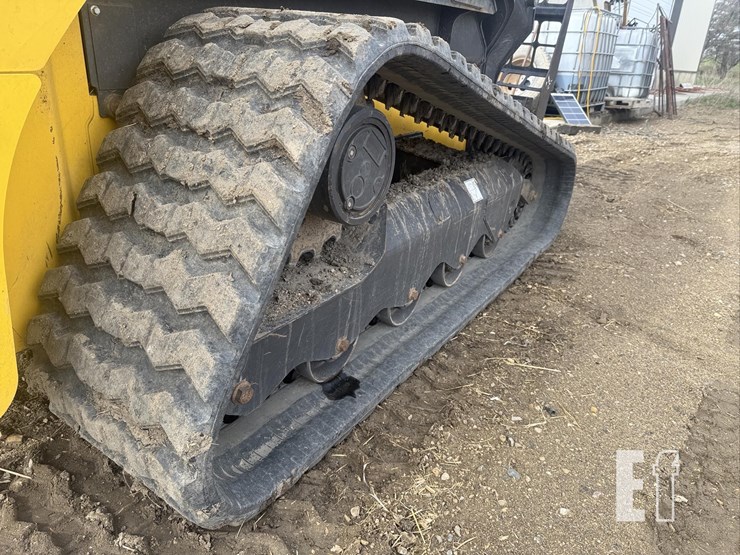 2021-new-holland-c332-image-9