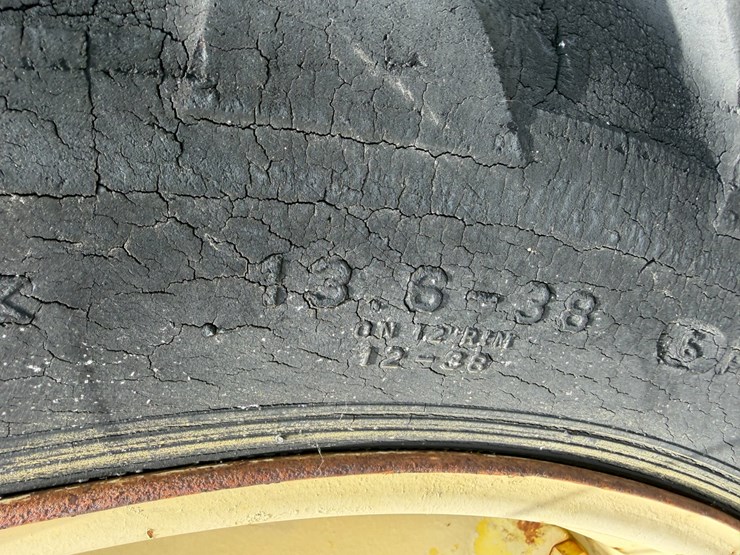 1957-john-deere-620-image-5