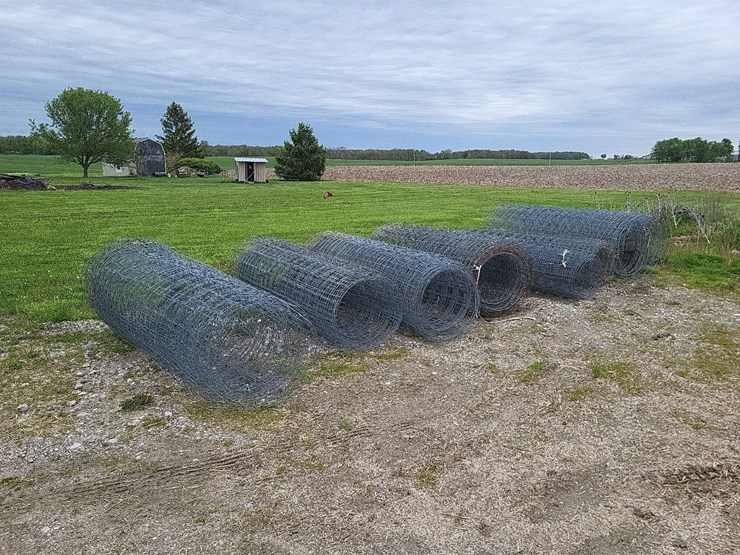 1500'-+/---of-deer/elk-fence-w/(4)-gates-image-1