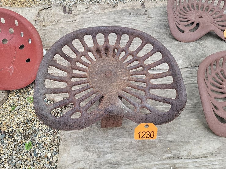 deering-antique-seat---tag-#1230-image-1