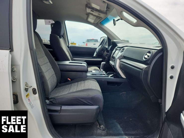 2014-toyota-tundra-image-18