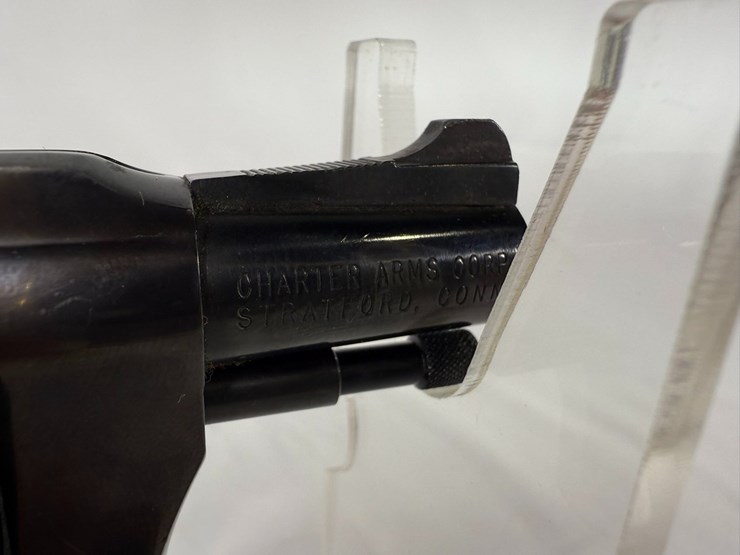 #67-•-charter-arms-undercover-38-special-revolver-337494-image-17