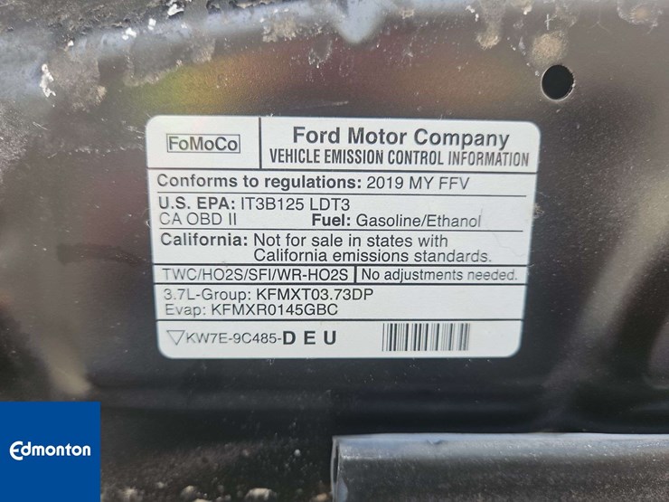2019-ford-explorer-image-24