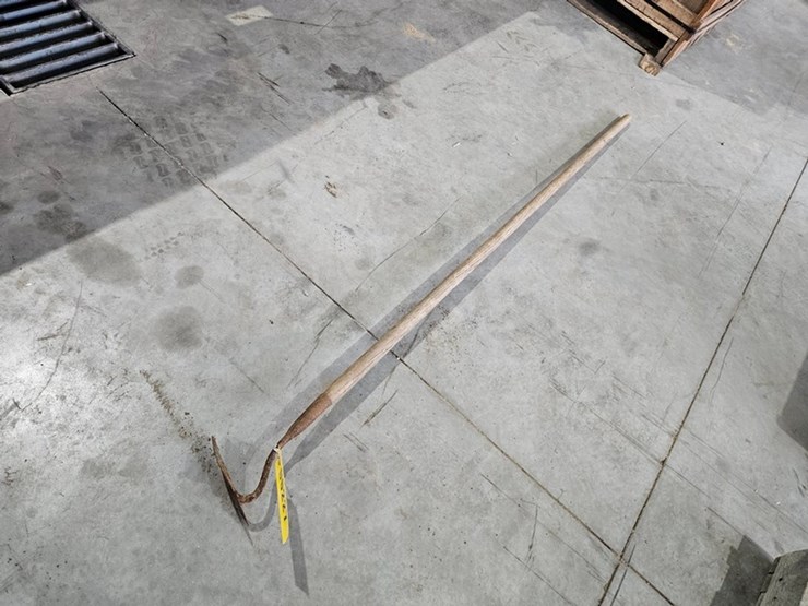 #6227-•-wood-handle-culitvator-image-1