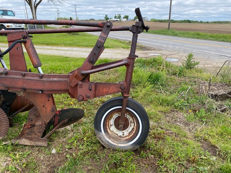 mm-4-bottom-16"-plow-image-4