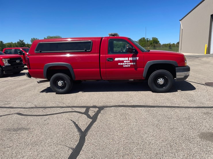2004-chevrolet-2500-image-5