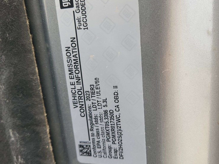 2023-chevrolet-silverado-1500-image-35