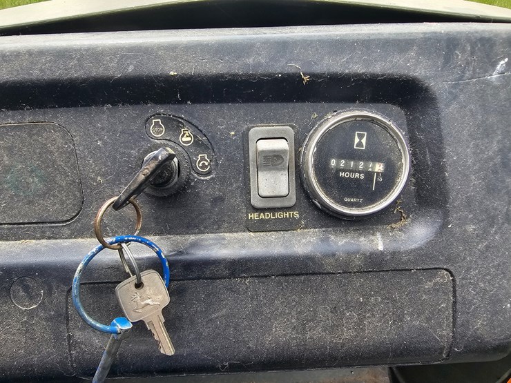 john-deere-gator-image-25