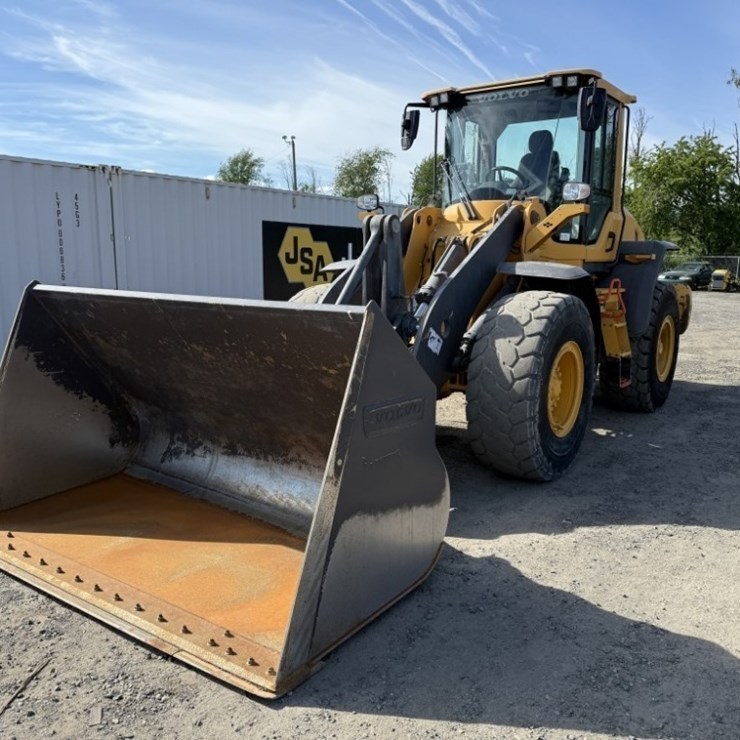 2023 VOLVO L70H