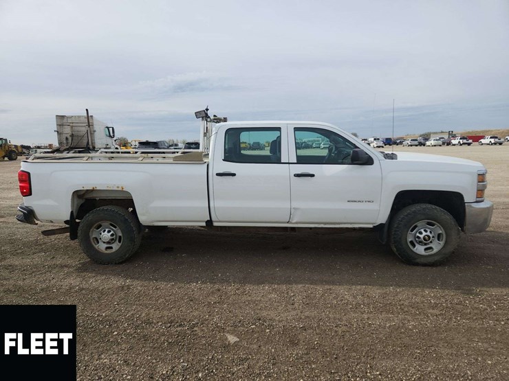 2017-chevrolet-silverado-2500hd-image-10