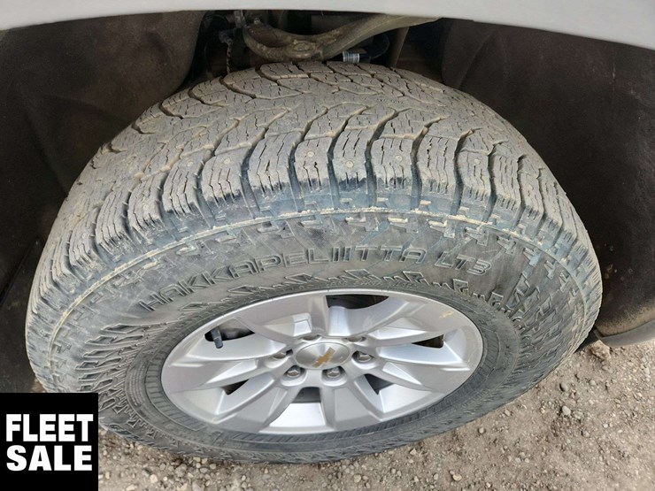 2024-chevrolet-silverado-1500-image-13