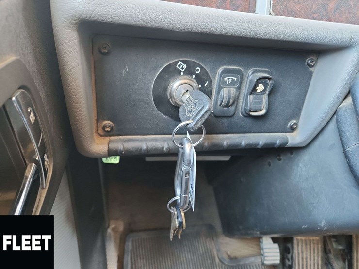 2012-kenworth-t370-image-12