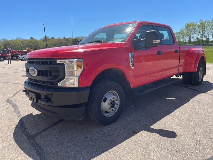 2020-ford-f350-xl-image-1