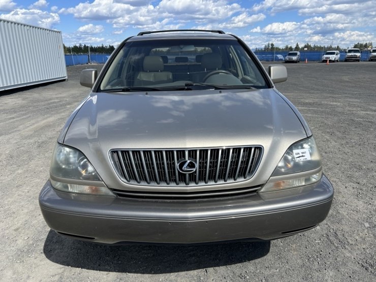 2000-lexus-rx300-image-8