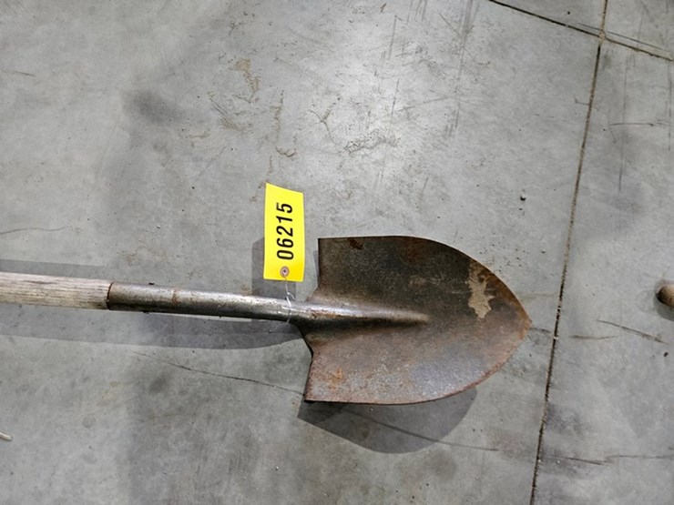#6215-•-wood-handled-shovel-image-5