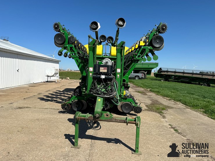 2013-john-deere-1790-ccs-image-2