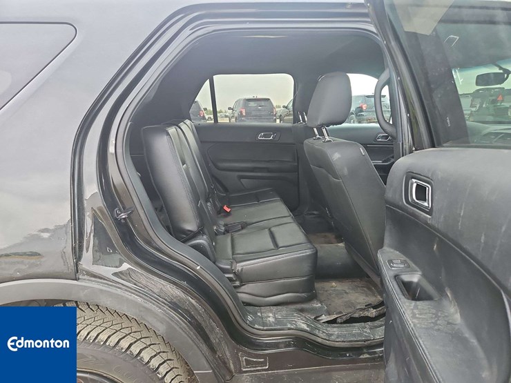 2018-ford-explorer-image-33