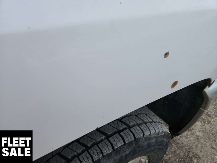 2012-chevrolet-silverado-2500hd-image-31