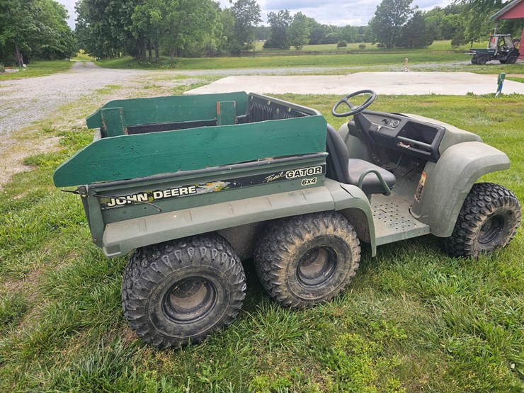john-deere-gator-image-10