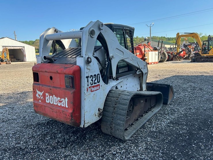 bobcat-t320-image-4