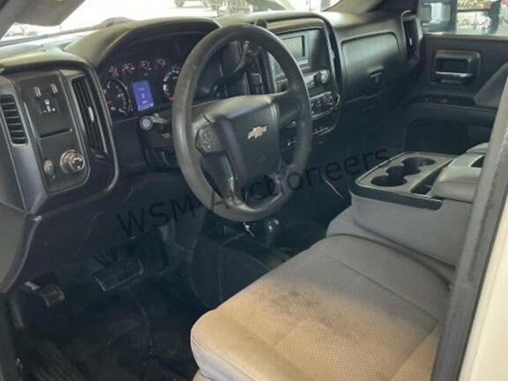 2017-chevrolet-silverado-3500hd-image-22