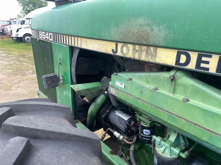 john-deere-8640-image-16