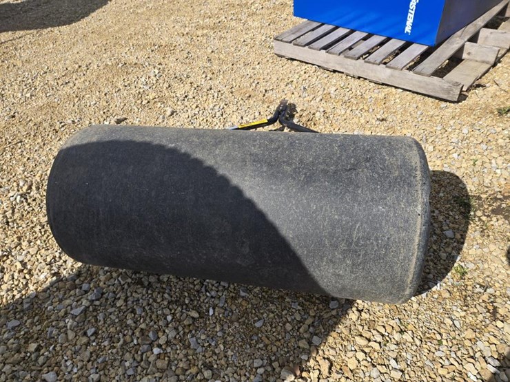 #486-•-plastic-lawn-roller-for-garden-tractor-image-3