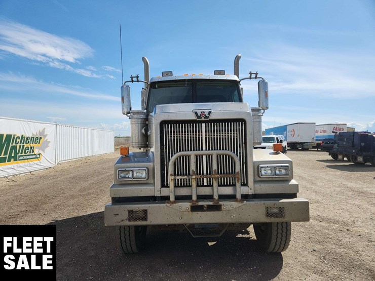 2015-western-star-4900-image-18
