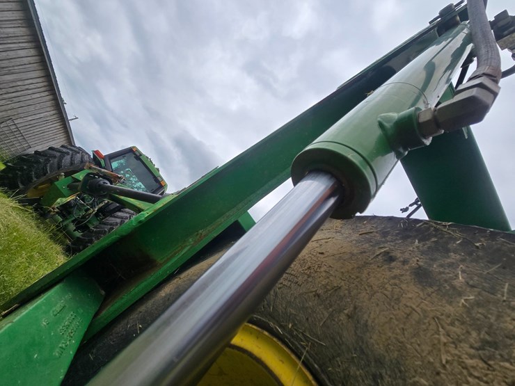 john-deere-630-image-25