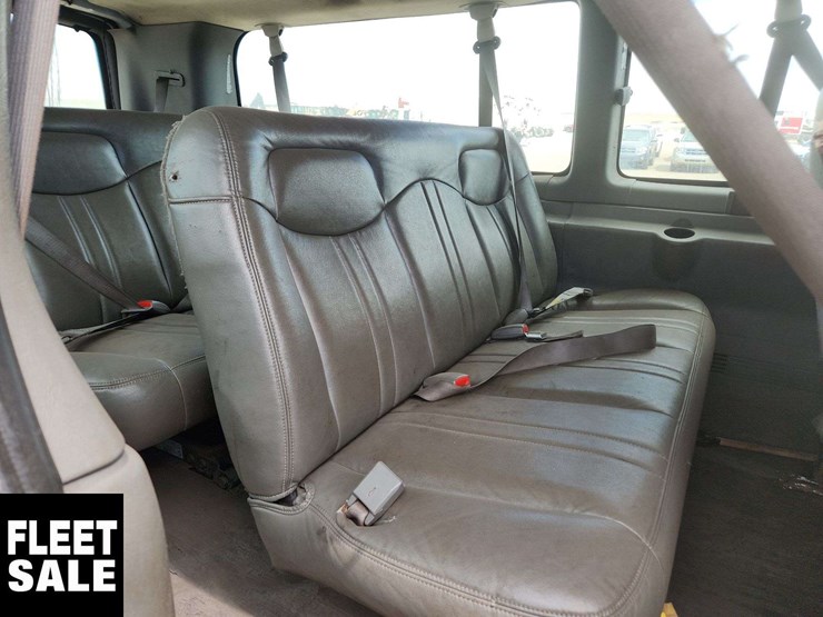 2007-chevrolet-express-3500-image-17