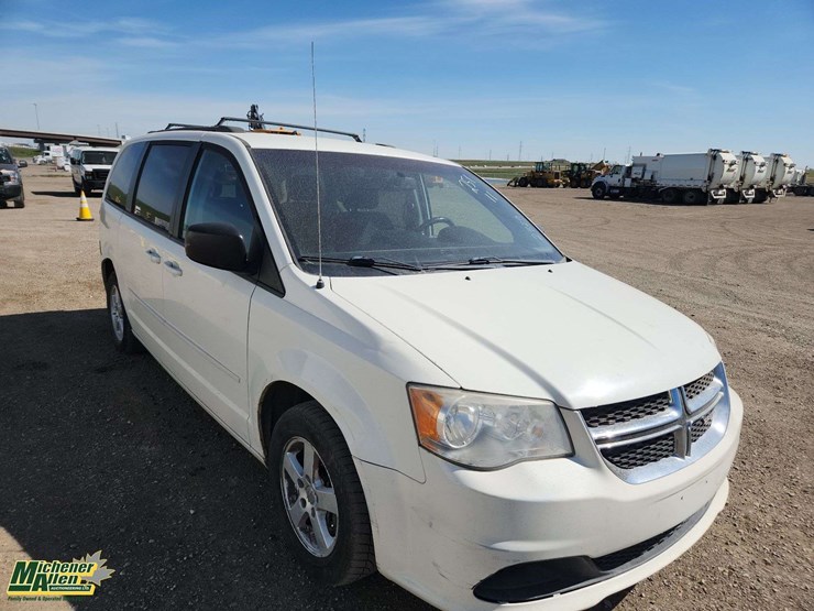 dodge-grand-caravan-image-2