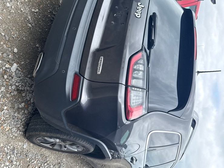 2019-jeep-cherokee-image-4