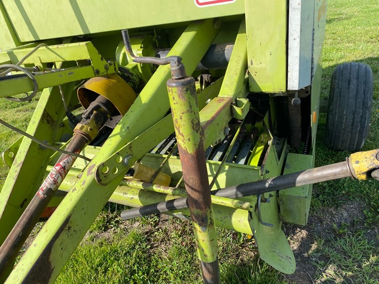 claas-rollant-66-image-38