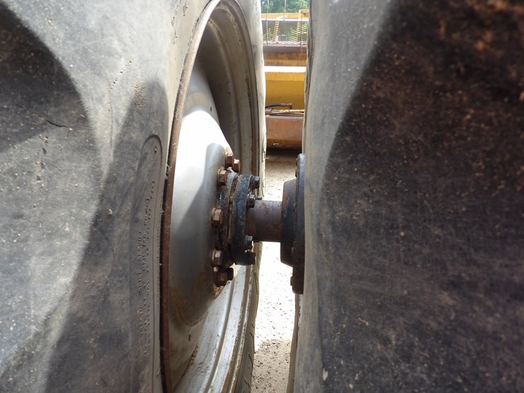 case-ih-mx270-image-25