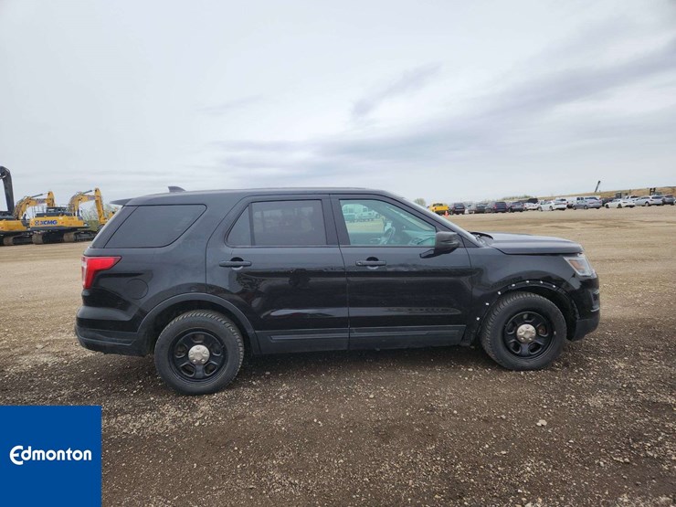 2018-ford-explorer-image-7
