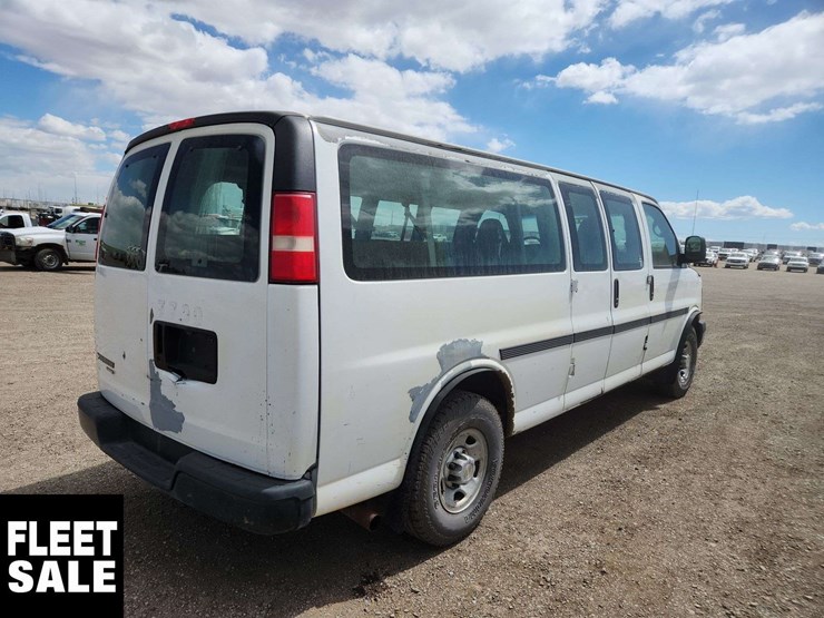 2007-chevrolet-express-3500-image-4