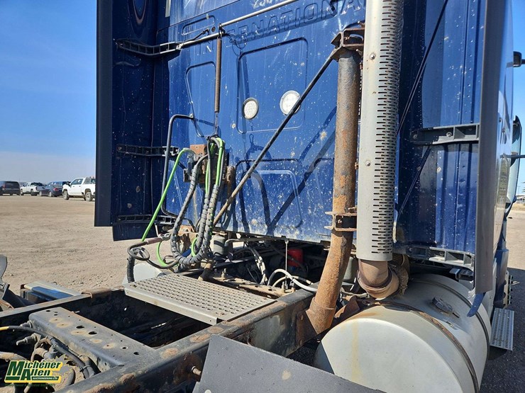 2016-international-prostar-image-19