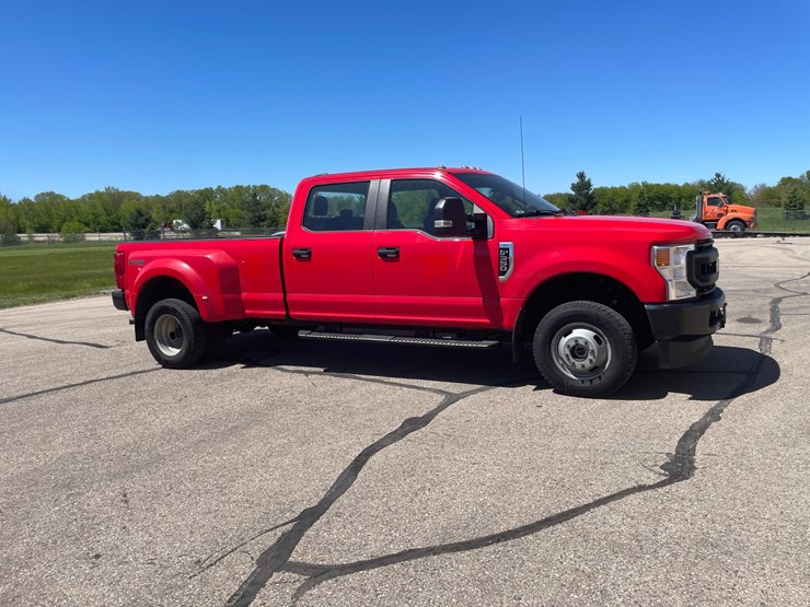 2020-ford-f350-xl-image-4
