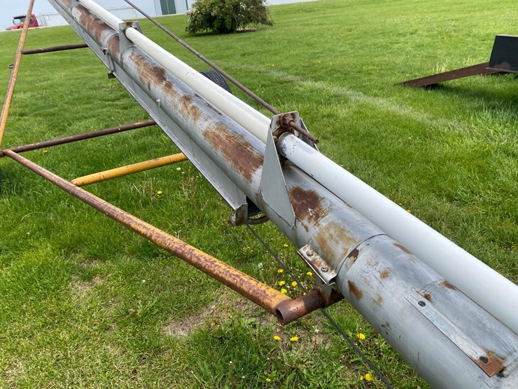 hutchison-6”x40’-transport-auger-with-hopper,-540-pto-image-7