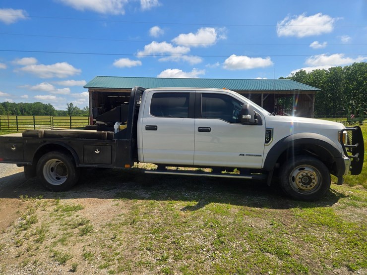 2017-ford-f550-image-19