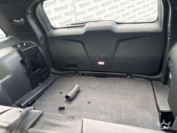 2017-ford-explorer-image-19