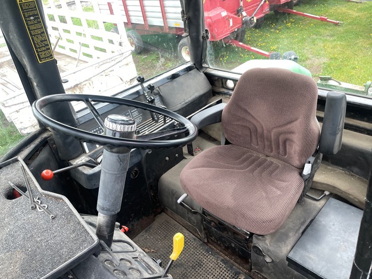 john-deere-8640-image-19
