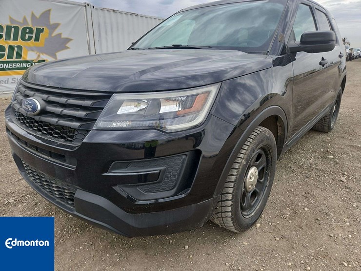 2019-ford-explorer-image-11