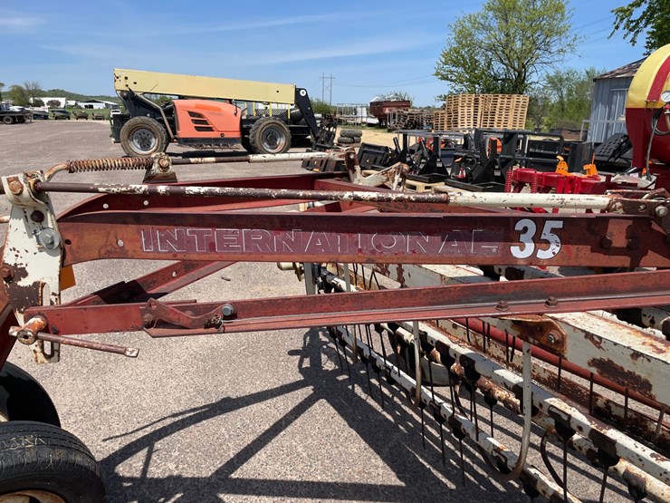 case-ih-35-image-16