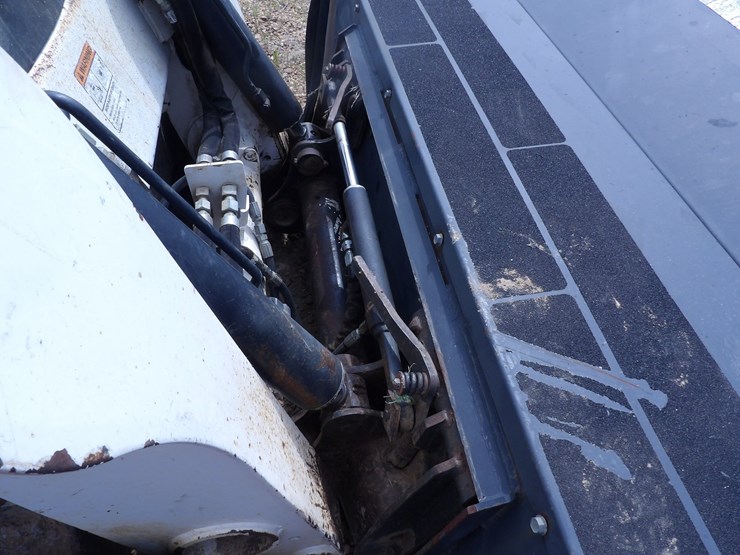 #40873-•-**2016-bobcat-84"-skid-steer-sweeper-a00a02963-image-7
