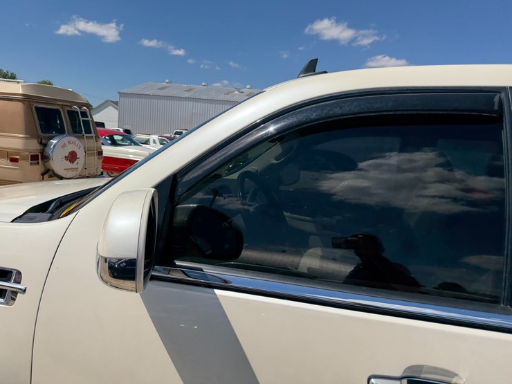2007-cadillac-escalade-image-31
