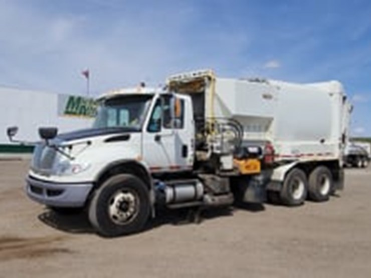 2016-international-workstar-7400-image-5